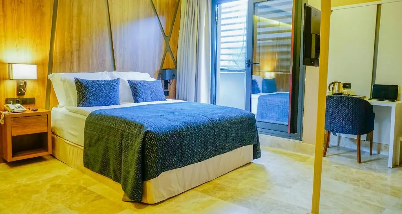 Extenso Hotel Gaziemir 4*,